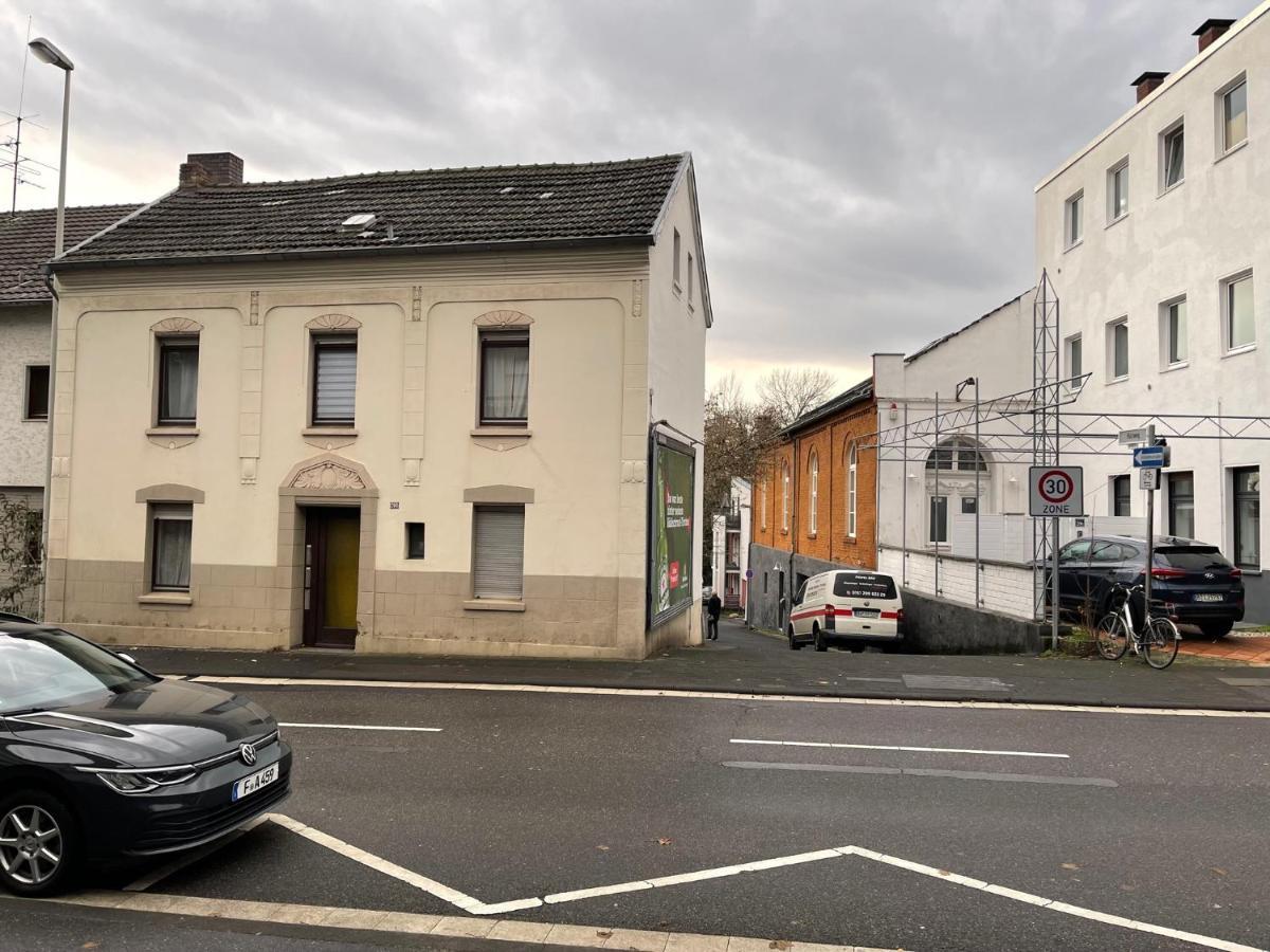 Bonn-Beuel Zentrale Ferienwohnung Mit Parkplaetzen Exterior foto